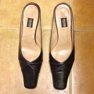 Shoenique Vero Cuoio Black Heels